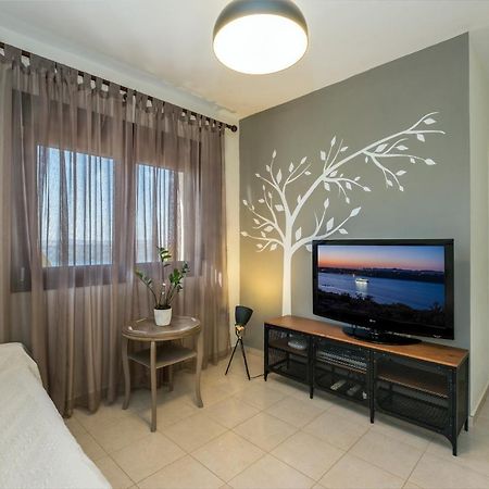 מגאלה קורפיה Margarita Apt - Amazing Relaxing View מראה חיצוני תמונה