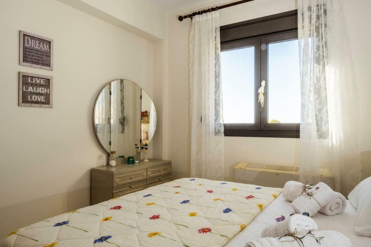 מגאלה קורפיה Margarita Apt - Amazing Relaxing View מראה חיצוני תמונה